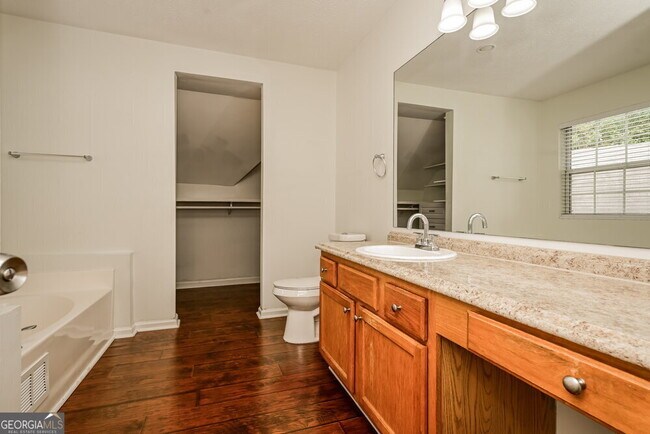 Building Photo - 1590 New Orleans Way