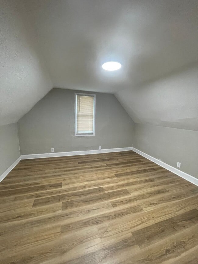 Building Photo - Butler Tarkington -  3 bedroom home