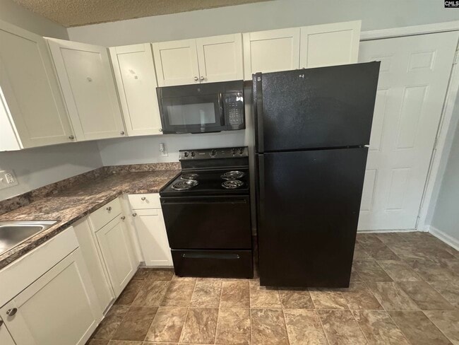 Building Photo - 3116 Plantation Dr