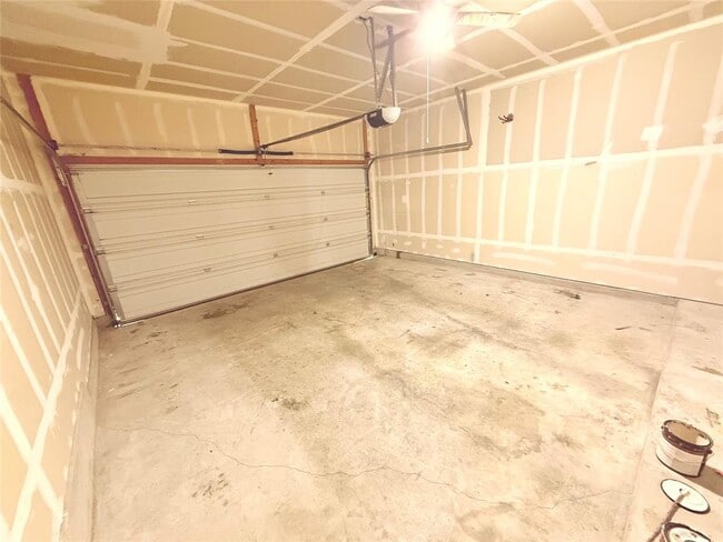 Building Photo - 245 Verano Dr