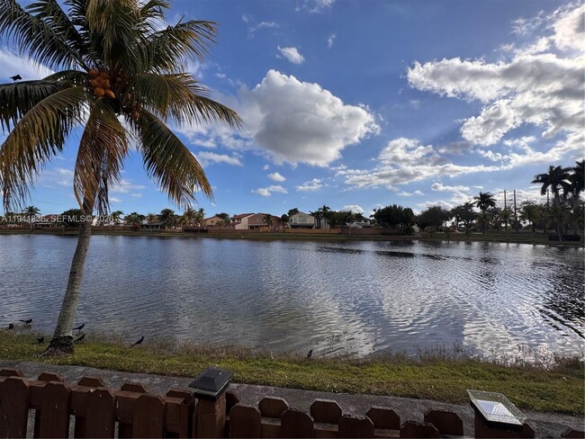 Building Photo - 13528 SW 9th Ln