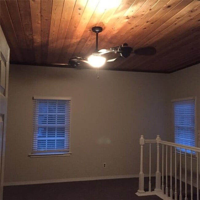 Building Photo - 7070 Derby Ct