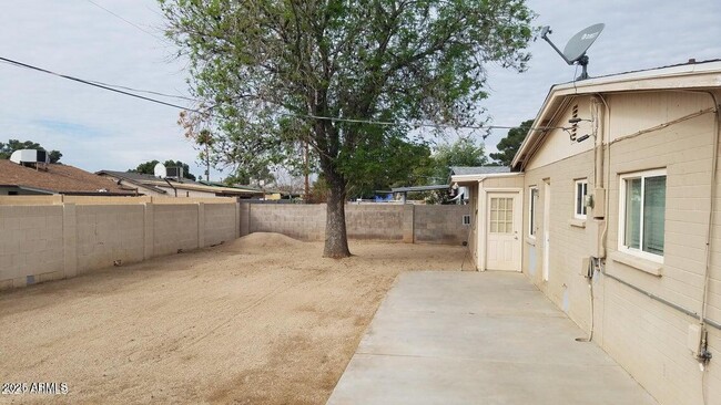 Building Photo - 3129 W Acapulco Ln