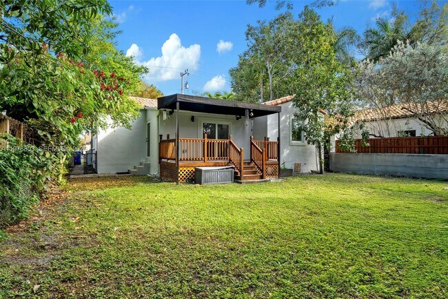 Building Photo - 1262 SW 15th Terrace