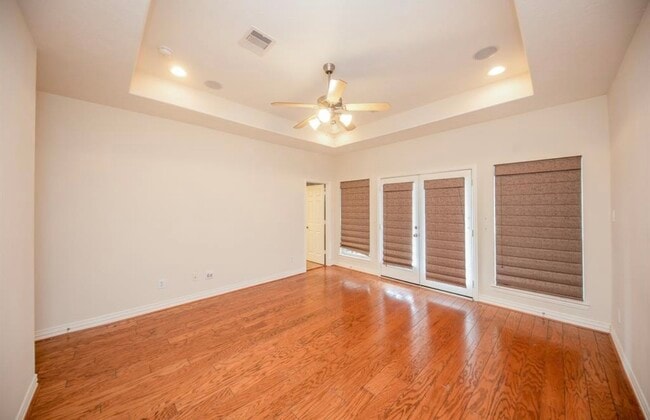 Building Photo - 7103 Windwater Lagoon Dr