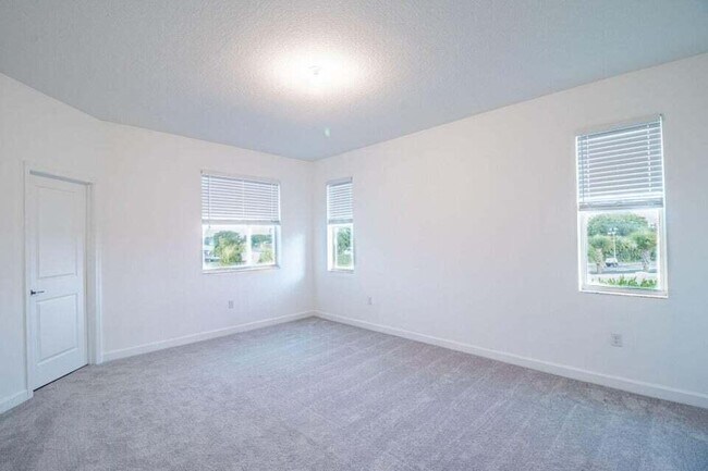 Building Photo - 4819 Navali Dr