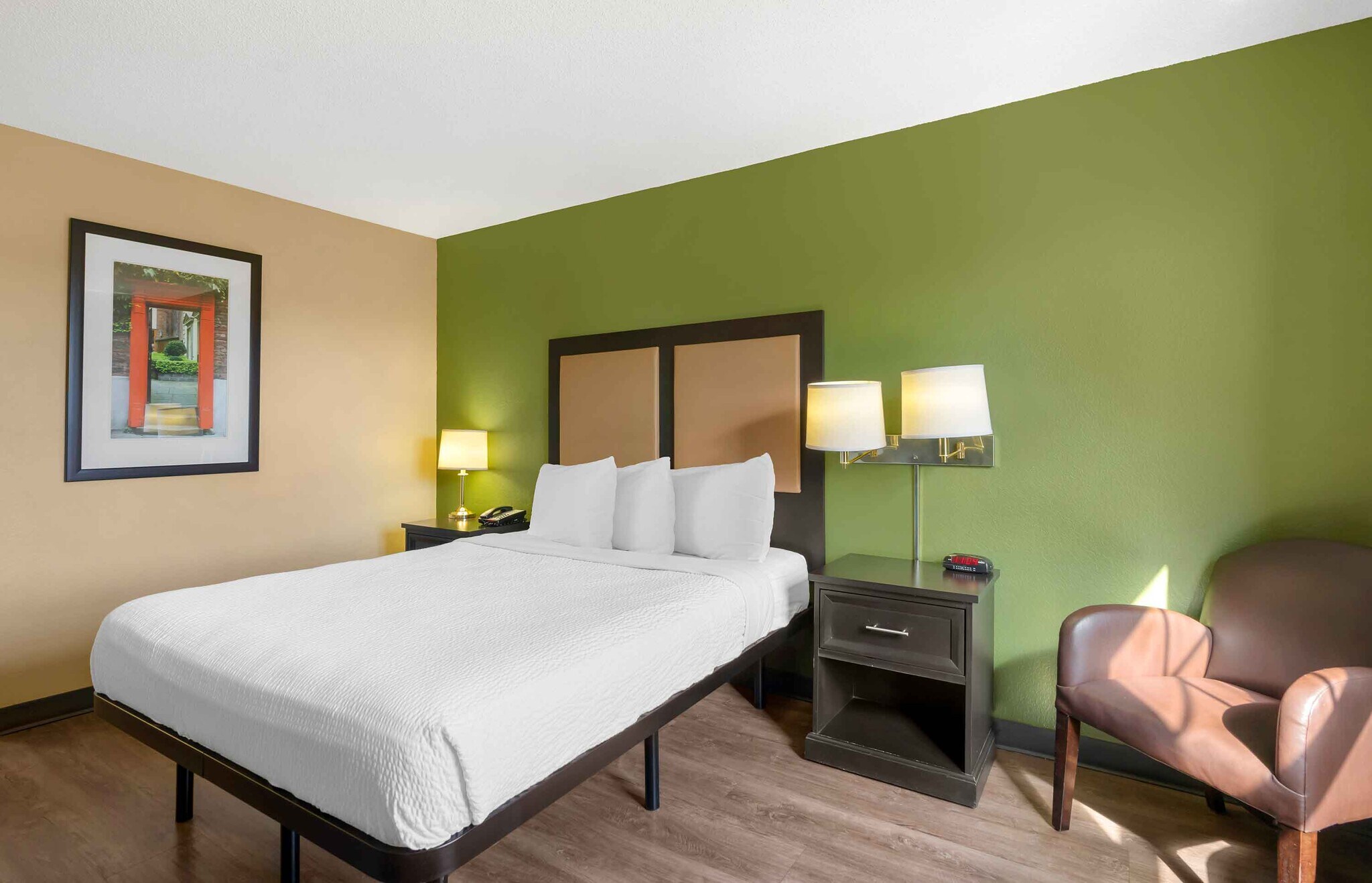 Building Photo - Furnished Studio-St. Petersburg - Clearwat...