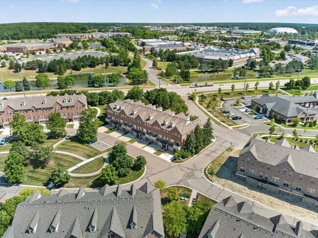 Building Photo - 39763 Rockcrest Cir
