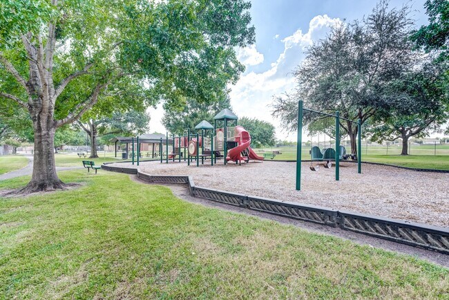Building Photo - 9206 Beringwood Dr