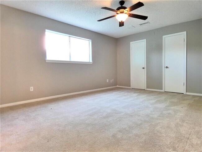 Building Photo - 7511 Renmark Ln