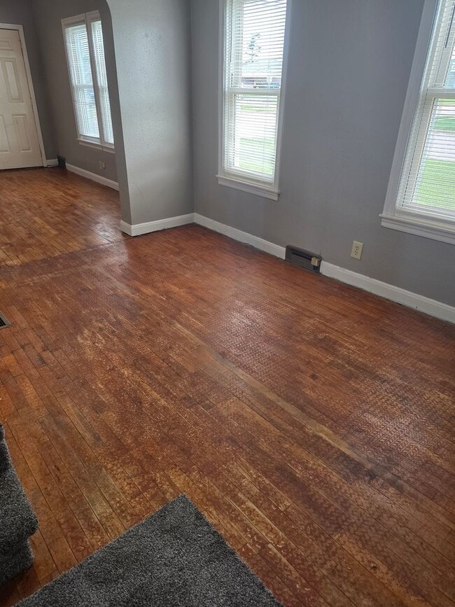 Building Photo - 3 Bed 1 Bath Single Family Home in Wisconsin Rapids