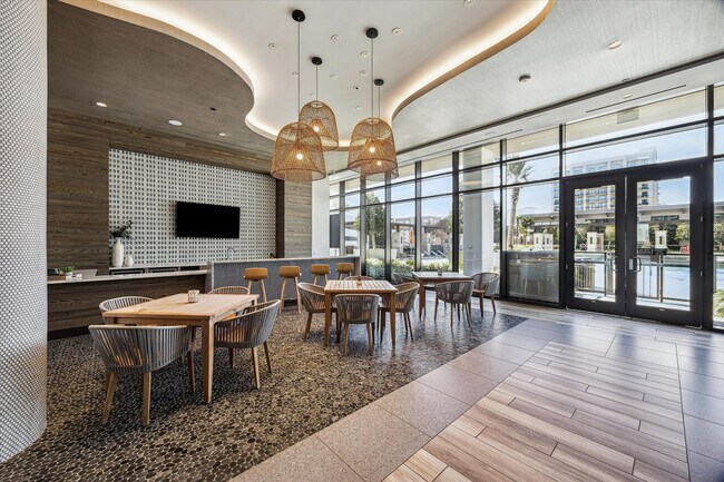 Building Photo - 9757 Katy Fwy