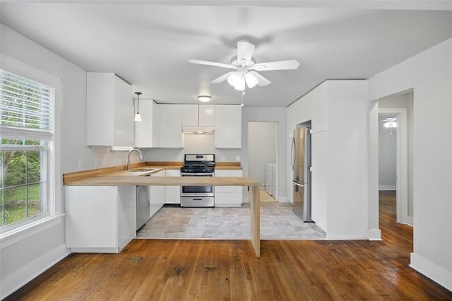 Building Photo - 1403 Clifford Ave