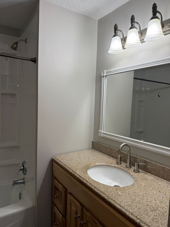 Building Photo - West Columbia