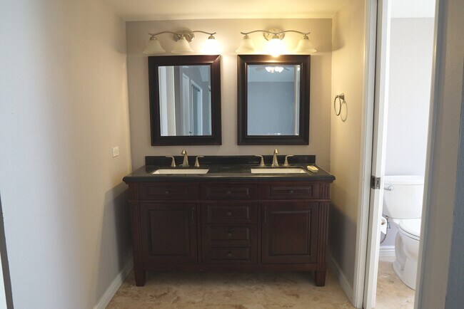 Building Photo - 35106 Mission Hills Dr