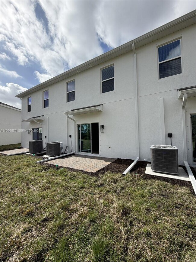 Building Photo - 8441 Everly Preserve Dr