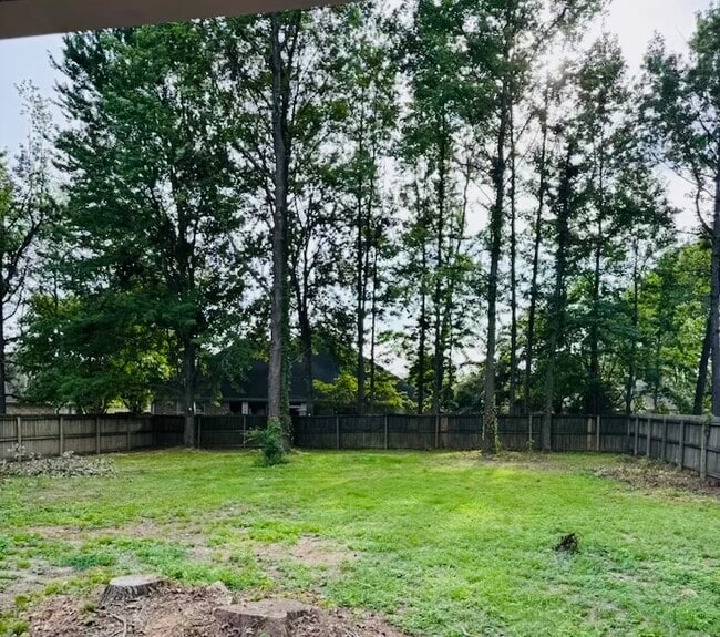 Building Photo - 560 Old Humboldt Rd