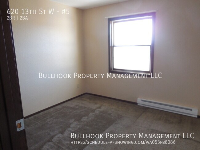 Building Photo - 620 13th St W