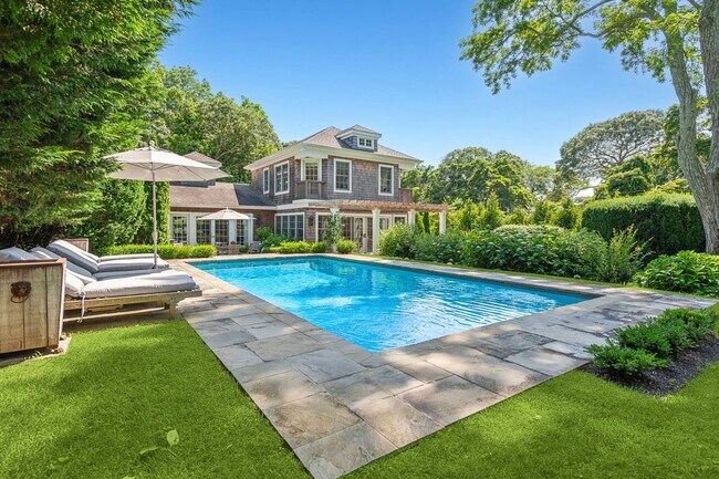 Building Photo - 35 Harris Ln