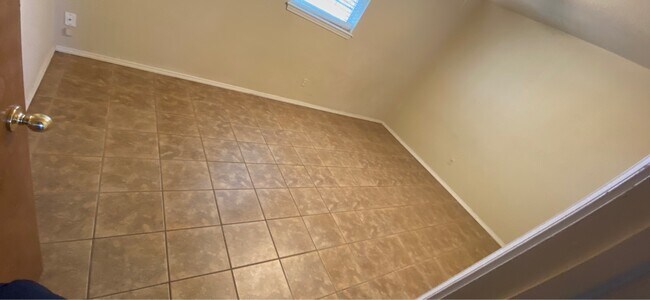 Building Photo - 9540 D J L Dr