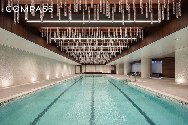 Building Photo - 252 South St