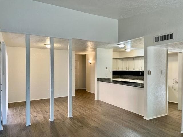 Building Photo - 4020 Blue Flag Ln