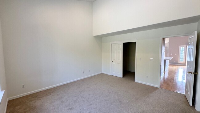 Building Photo - Spacious 4-Story Townhouse with Panoramic ...