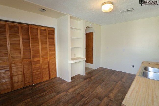 Building Photo - 2 br, 1 bath House - 15 Garrison Street