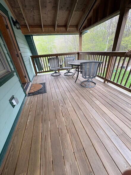 Deck and funiture are included - 3401 Hancock Rd