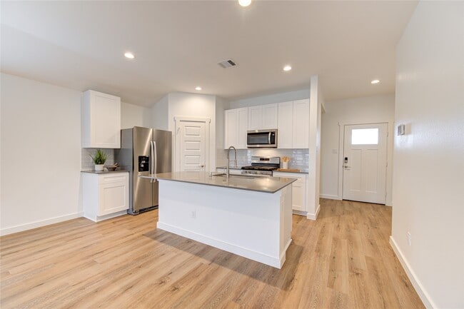 Building Photo - 29418 Emilys Rock Ln