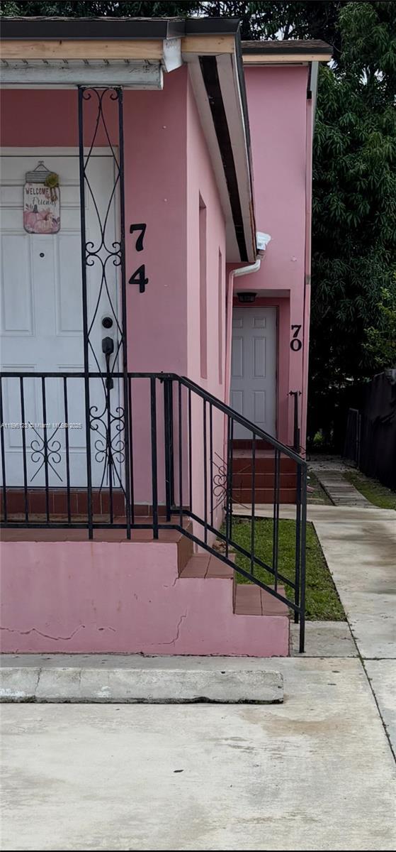 Primary Photo - 74 E 17th St