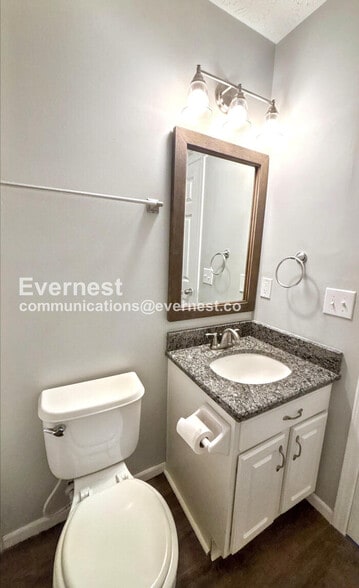 Building Photo - 5321 Miramar Dr