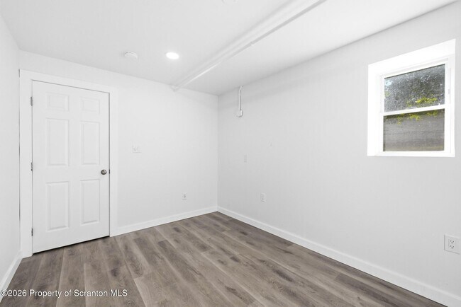 Building Photo - 2402 Dimmick Ave