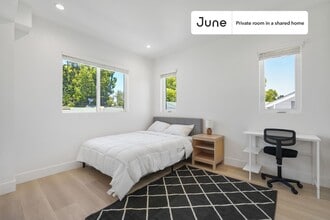 Building Photo - Room in Shared 4 bed/3 bath home