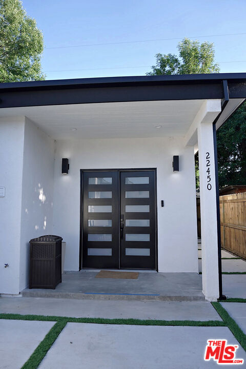 Building Photo - 22450 Dolorosa St