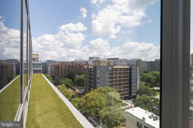 Building Photo - 1111 24th St NW
