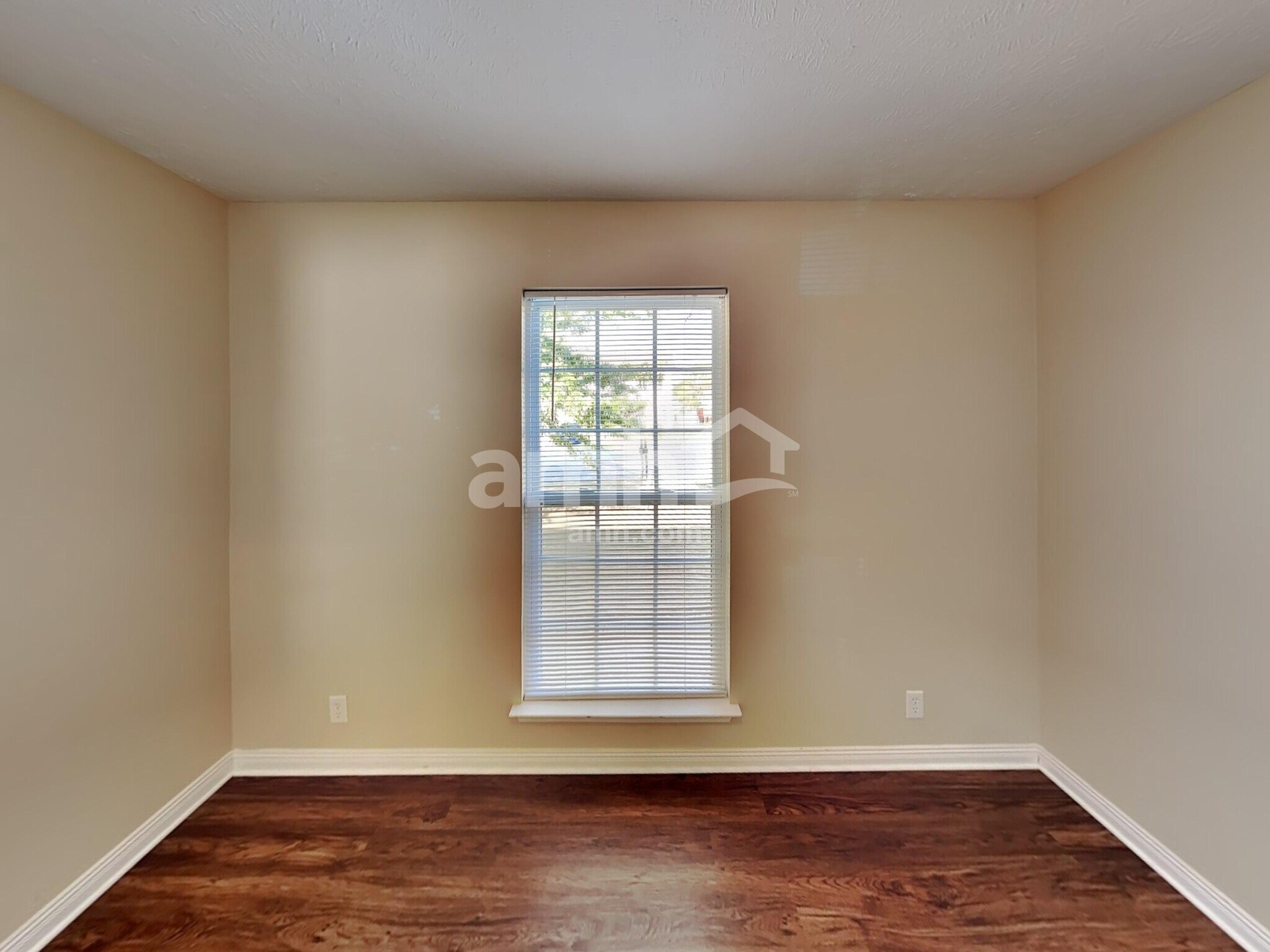 Building Photo - 805 McCumber Dr