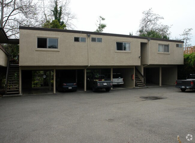 Building Photo - Creek View
