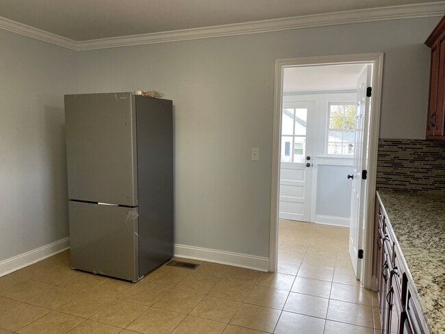 Building Photo - NEWLY RENOVATED 3 BED, 2 BATH STORY HOME IN THOMASVILLE