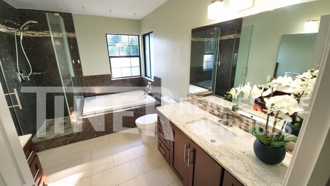 Building Photo - 413 Unity Ct