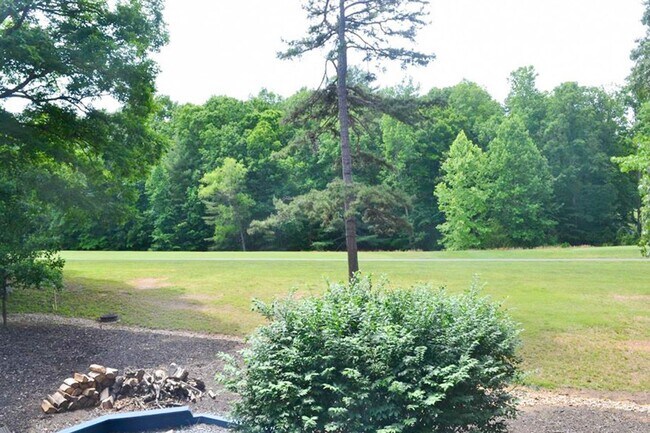 Building Photo - Furnished Golf Course Rental