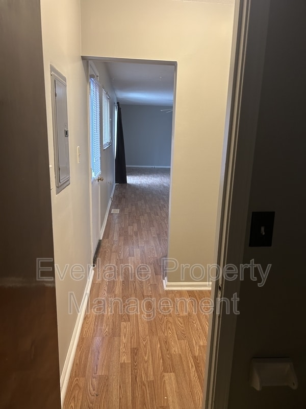 Building Photo - 10243 Bayton Ct