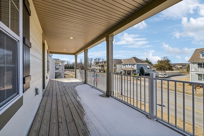Building Photo - 1222 Westlawn Blvd