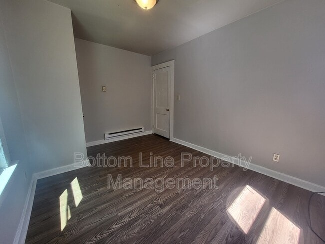 Building Photo - 233 Orange St
