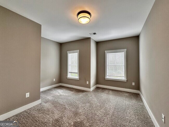 Building Photo - 207 Bellehaven Pl
