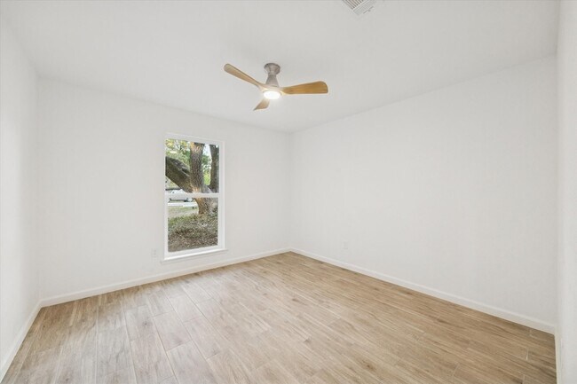Building Photo - 5411 Logston Ln