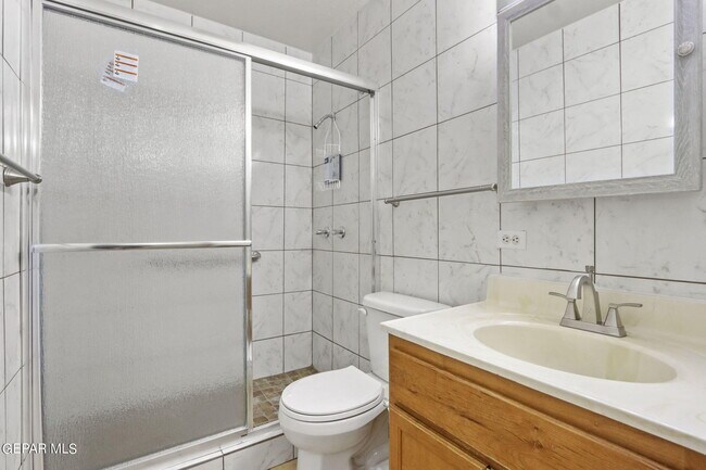 Building Photo - 7465 Stoney Hill Dr