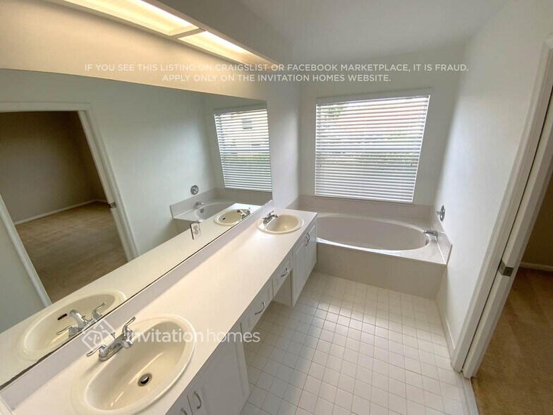 Building Photo - 18152 Blue Lake Way