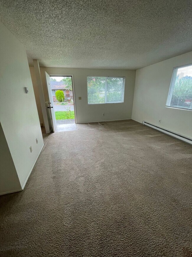 Building Photo - 2 Bedroom unit with Garage in Blaine