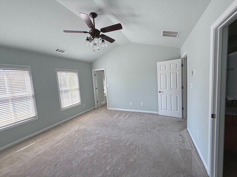 Building Photo - 3968 Boston Common St NW